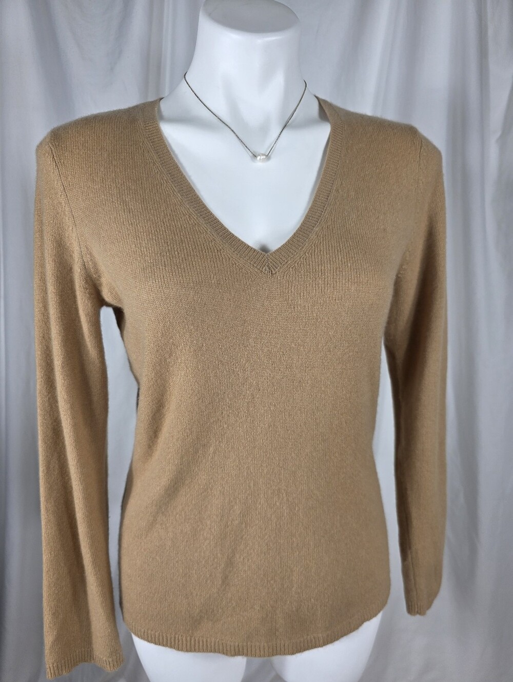 Ann Taylor 100% Cashmere Camel V-Neck Sweater Size M NWOT Quiet Luxury Old Money
